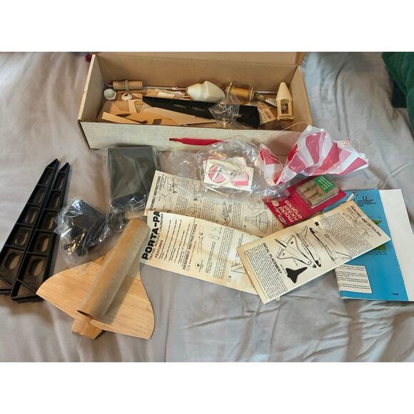 Estes Model Rocketry Starter Kit Range Operations Box Nearly Complete w/ Engines - Picture 8 of 8